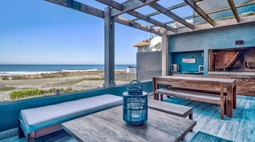 Frente al mar 3 suites , piscina y dep. serv.