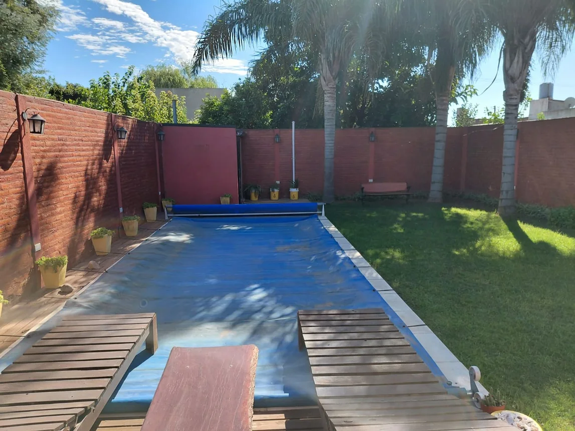 Casa de 4 ambientes en alquiler en Santa Fe, Ituzaingó 4700