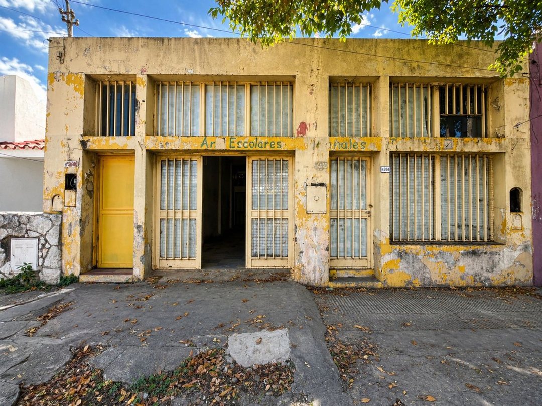 Local comercial al frente + construcción a termina