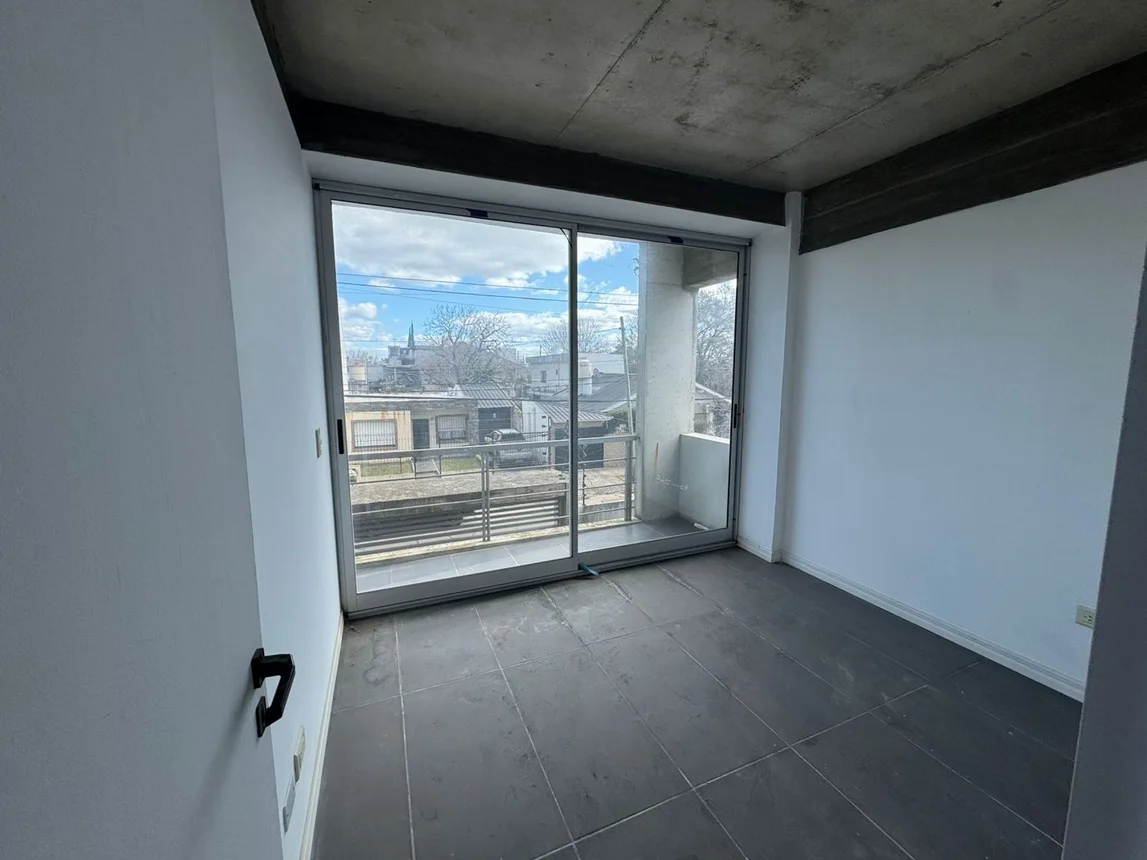 Departamento de 2 ambientes en venta en Monte Grande, Vicente López 1100