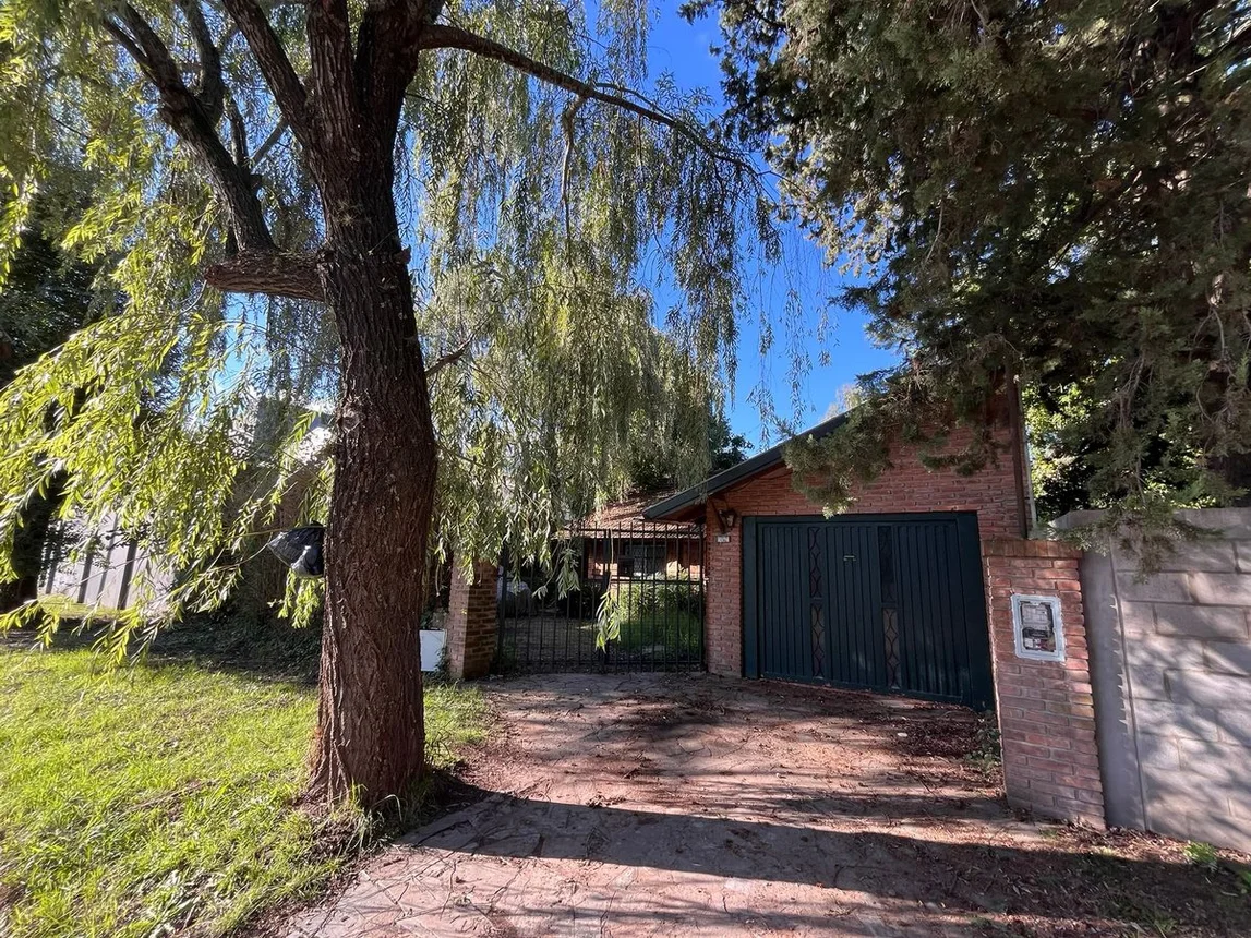 Casa de 4 ambientes en venta en Manuel Alberti, La Esperanza Golf Club 1700
