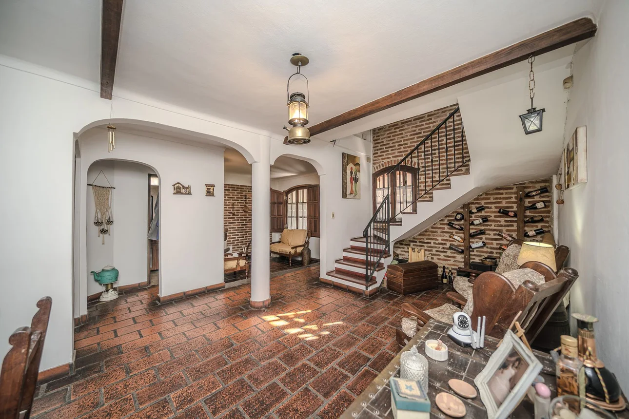 Casa en venta en Castelar, foto 3