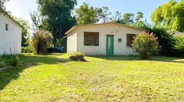 Venta casa de 2 dormitorios en San Luis.