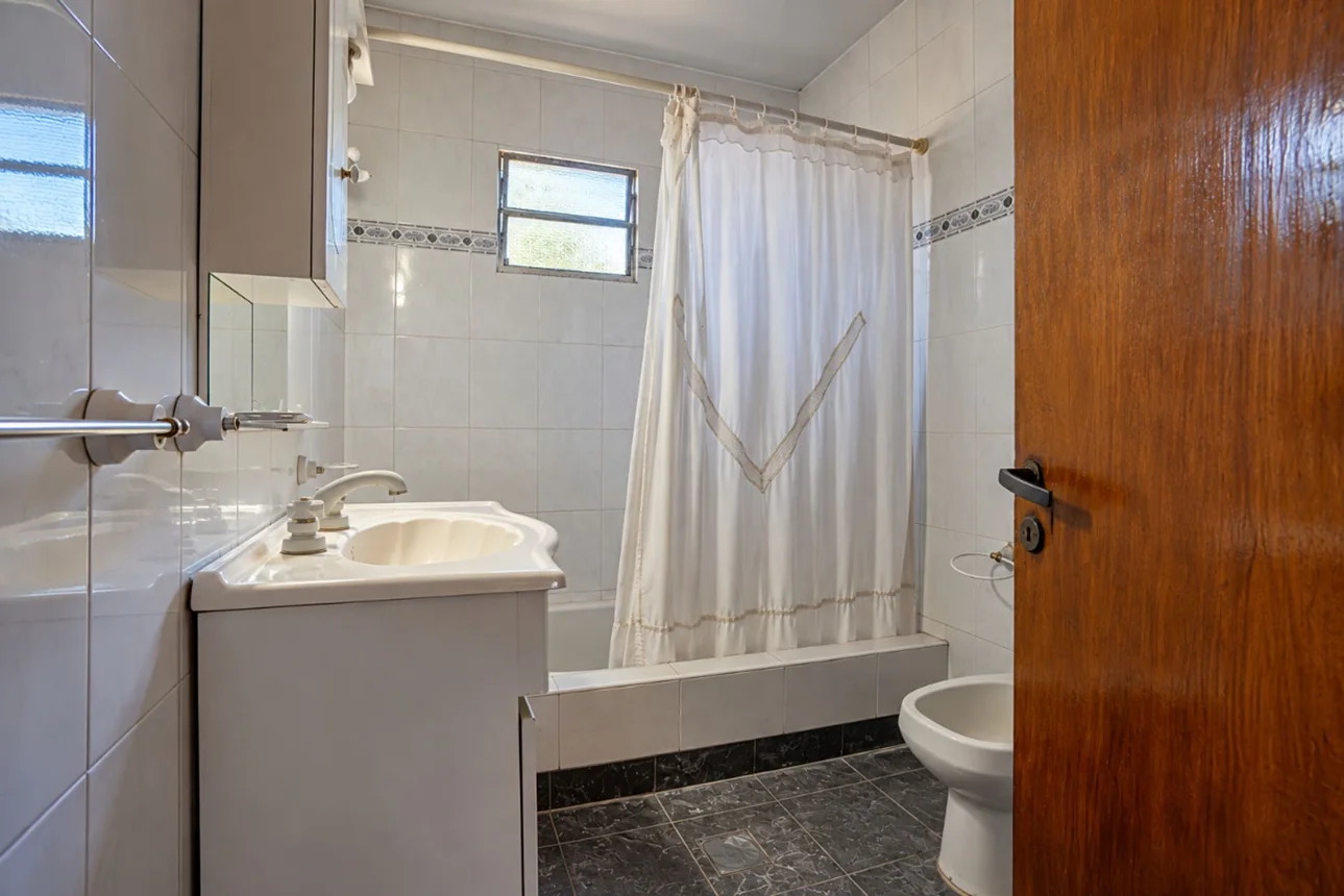 Piso de 3 ambientes en venta en La Plata, Calle 137 Esquina 33 2000, foto 3