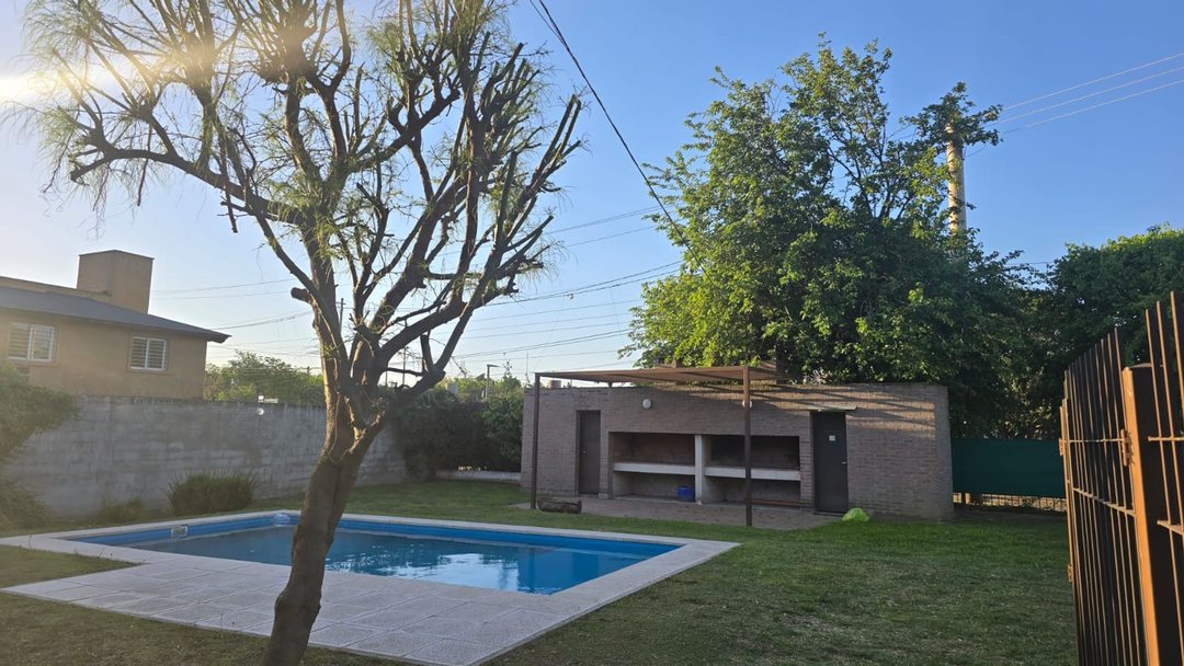VENTA CASA DUPLEX 3 DORM HOUSING B° INAUDI CÓRDOBA