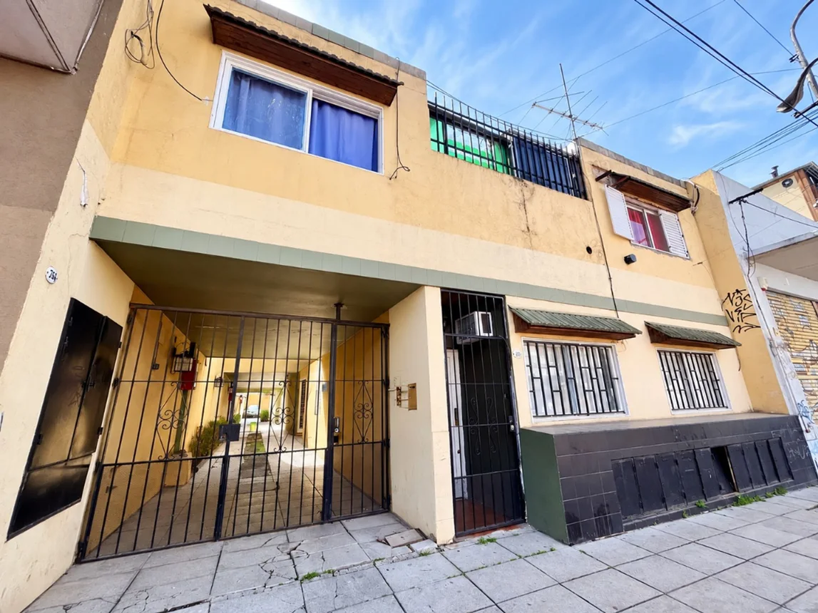 PH de 2 ambientes en venta en Ramos Mejía, Avenida General San Martín 700