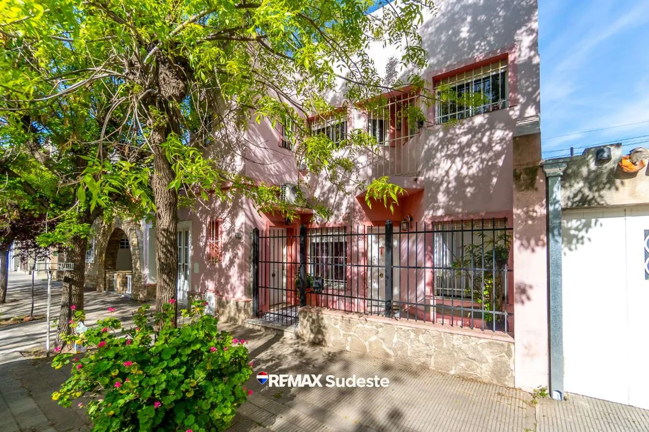 Casa de 5 ambientes en venta en Bahía Blanca, Holdich 300