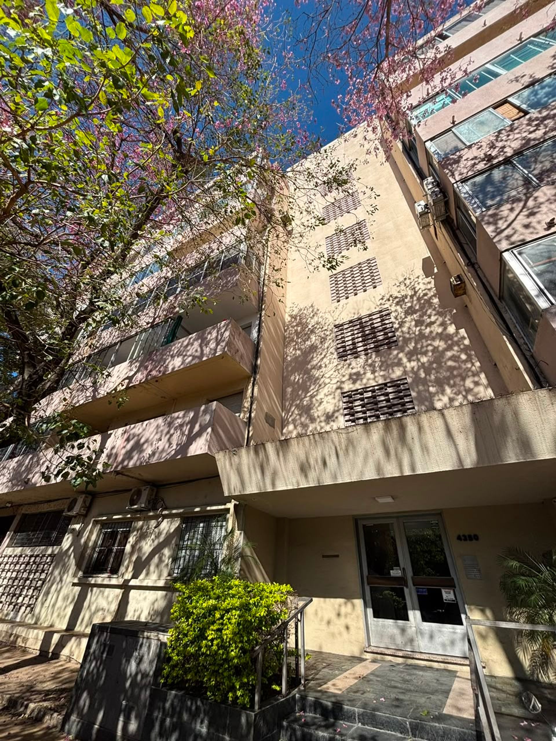 Dpto 2 dormitorios en barrio Candioti en venta