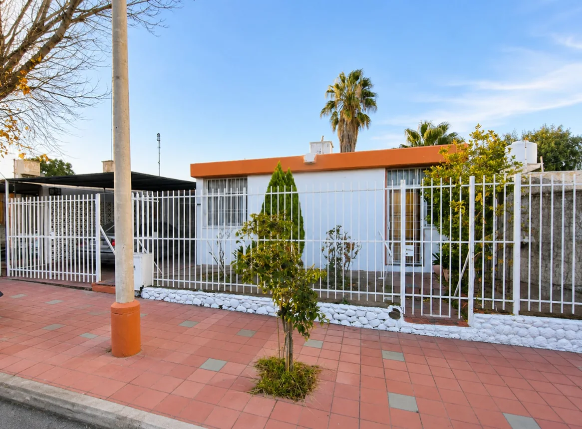 Casa de 5 ambientes en venta en Godoy Cruz, Chiclana 3100