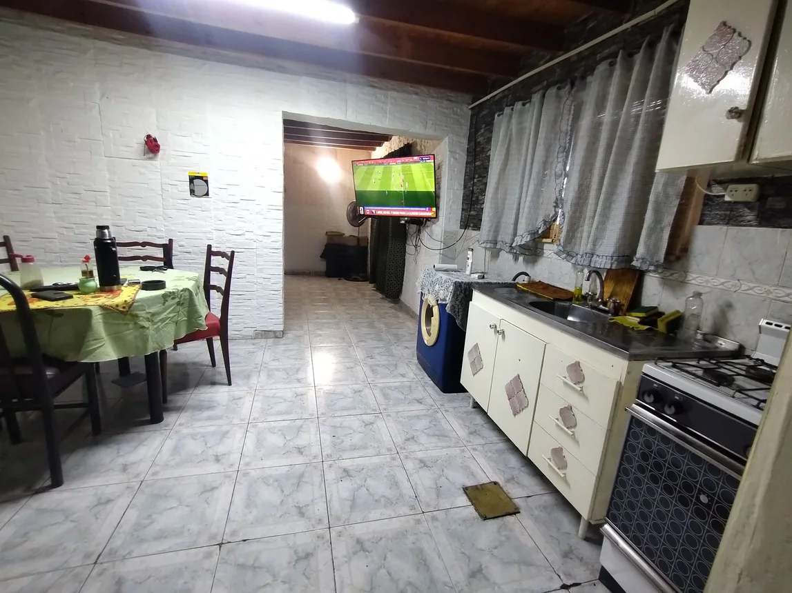 Casa de 5 ambientes en venta en Godoy Cruz, Chiclana 3100, foto 4
