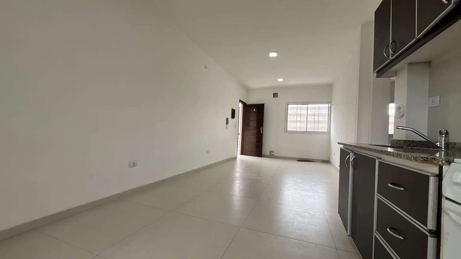 Departamento de 3 ambientes en alquiler en Guaymallén, Cochabamba 0, foto 2