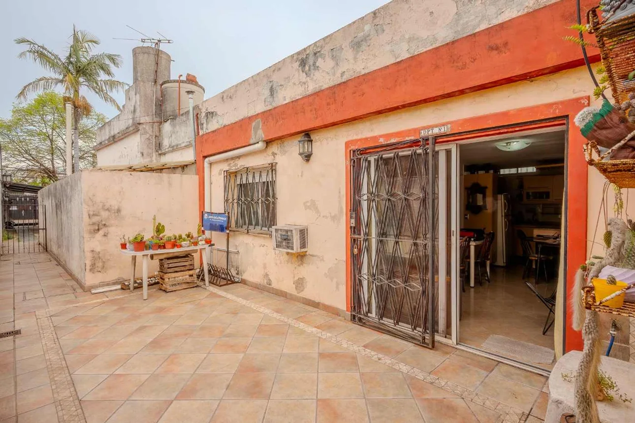 PH de 6 ambientes en venta en Caseros, Carhué 5300, foto 5