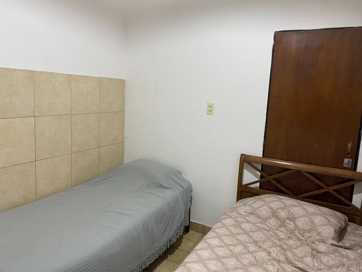 CASA VENTA SAN LORENZO CON CABAÑA Y PILETA - foto 3