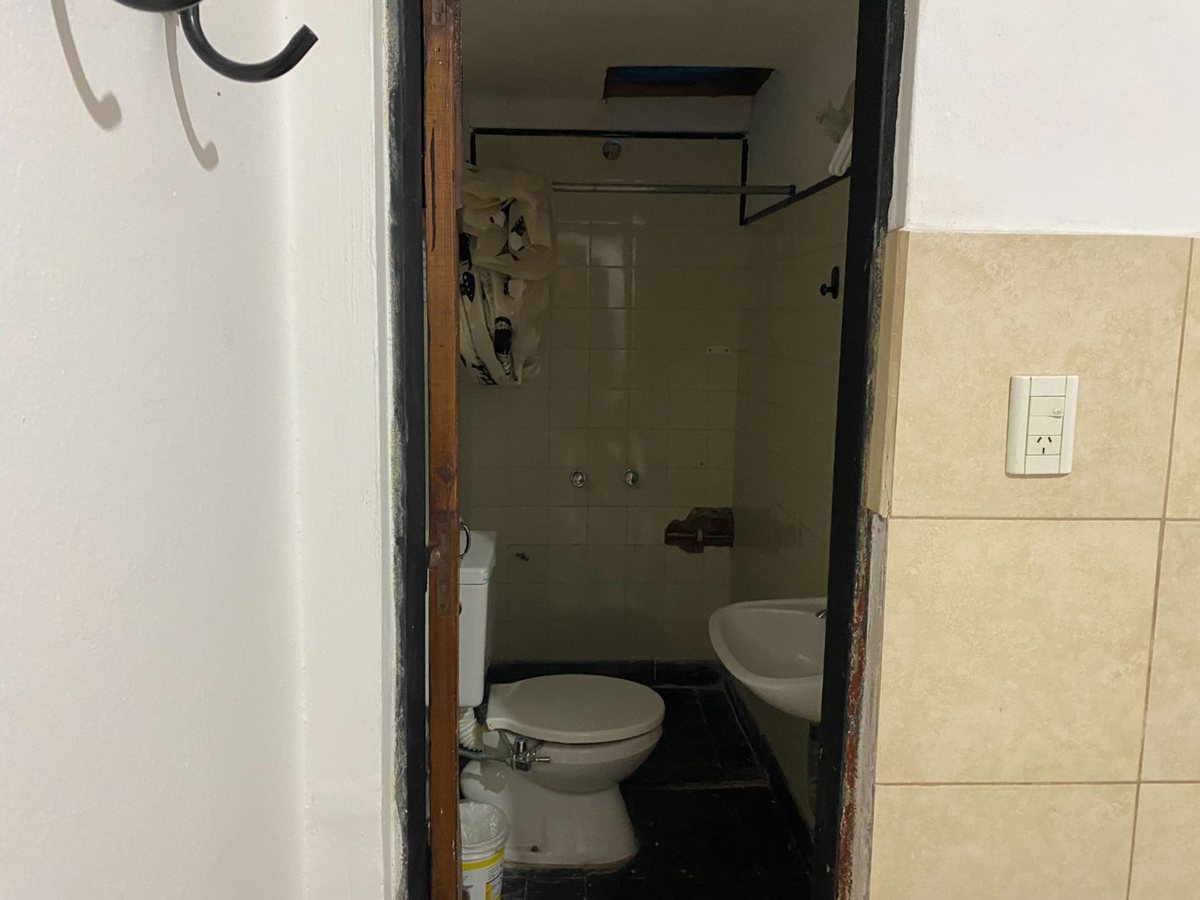 CASA VENTA SAN LORENZO CON CABAÑA Y PILETA - foto 8