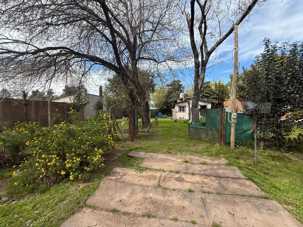 Casa en venta en General Rodríguez, Cardenal Cagliero 300