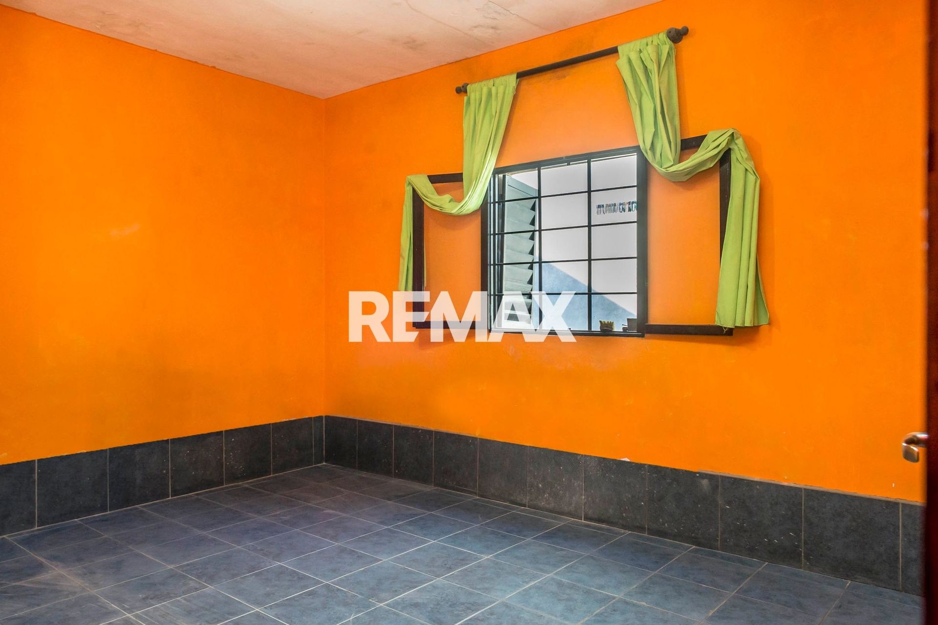 CASA ESQUINA EN VENTA ZONA SUR APTA CREDITO - foto 15