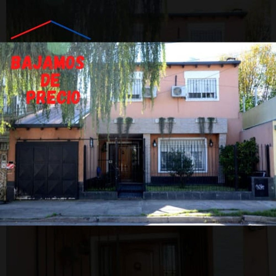 VENTA CASA 5 AMBIENTES APTO CREDITO MORON
