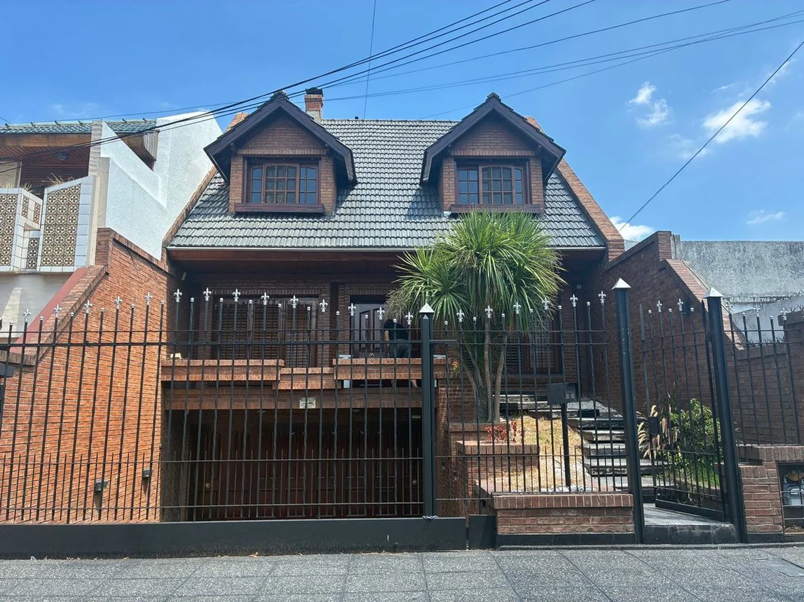 Casa en venta en Villa Sarmiento