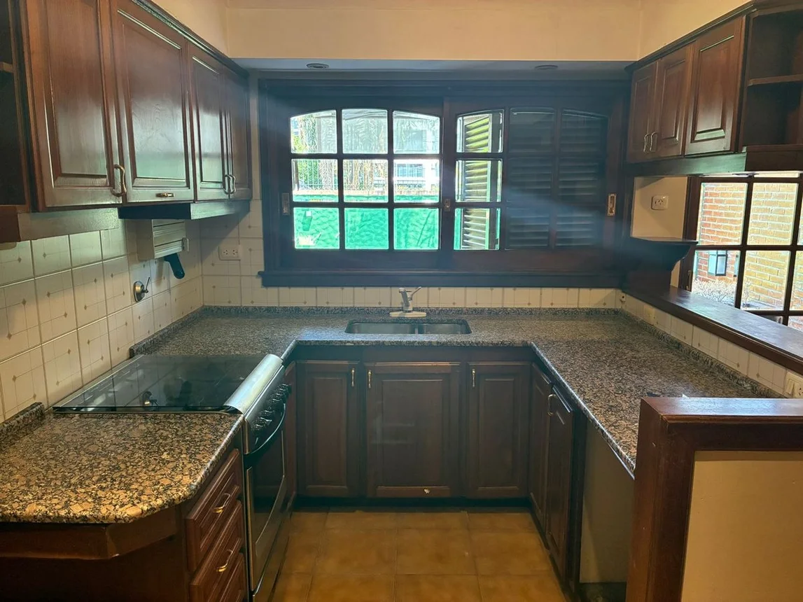 Casa en venta en Villa Sarmiento, foto 3