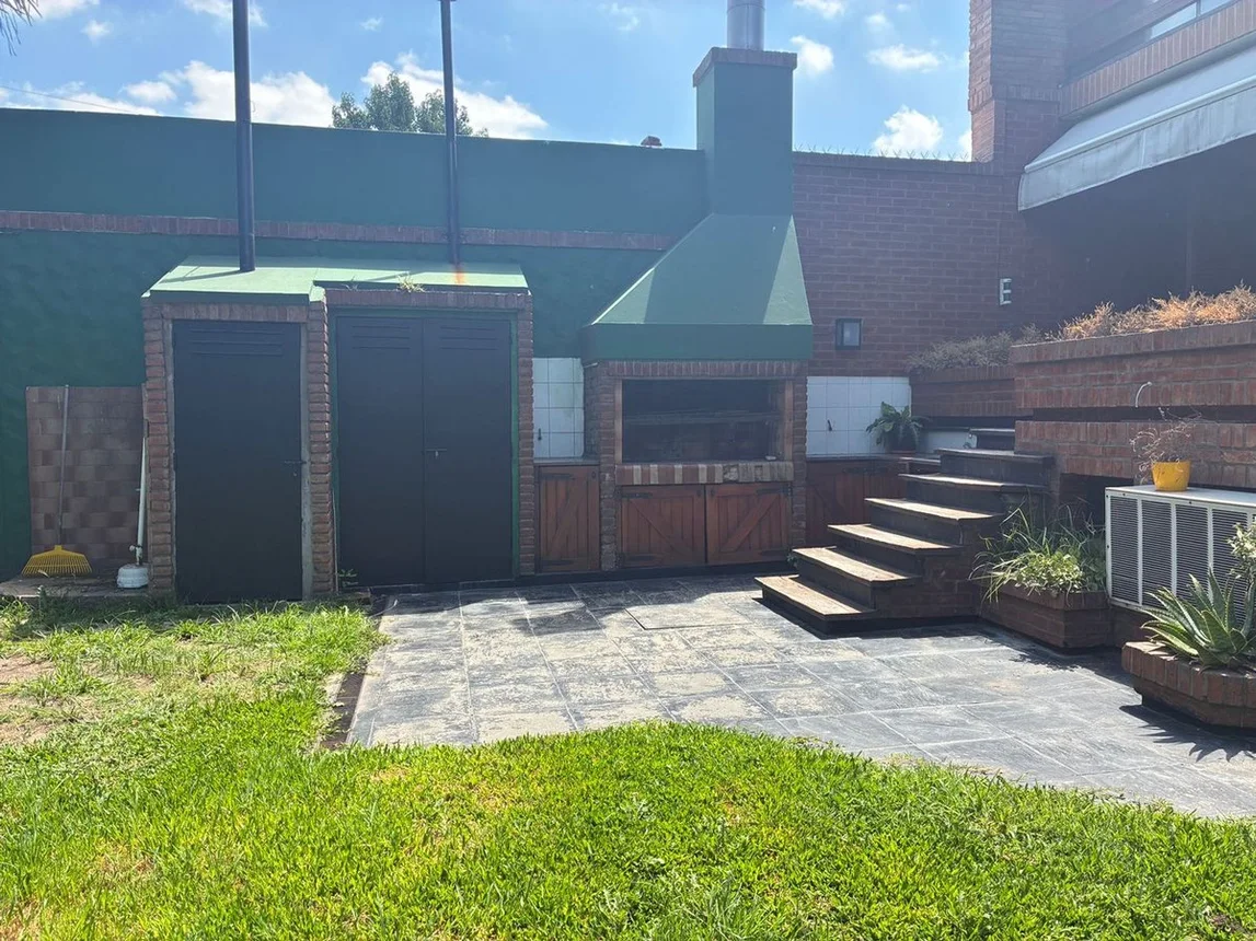 Casa en venta en Villa Sarmiento, foto 2
