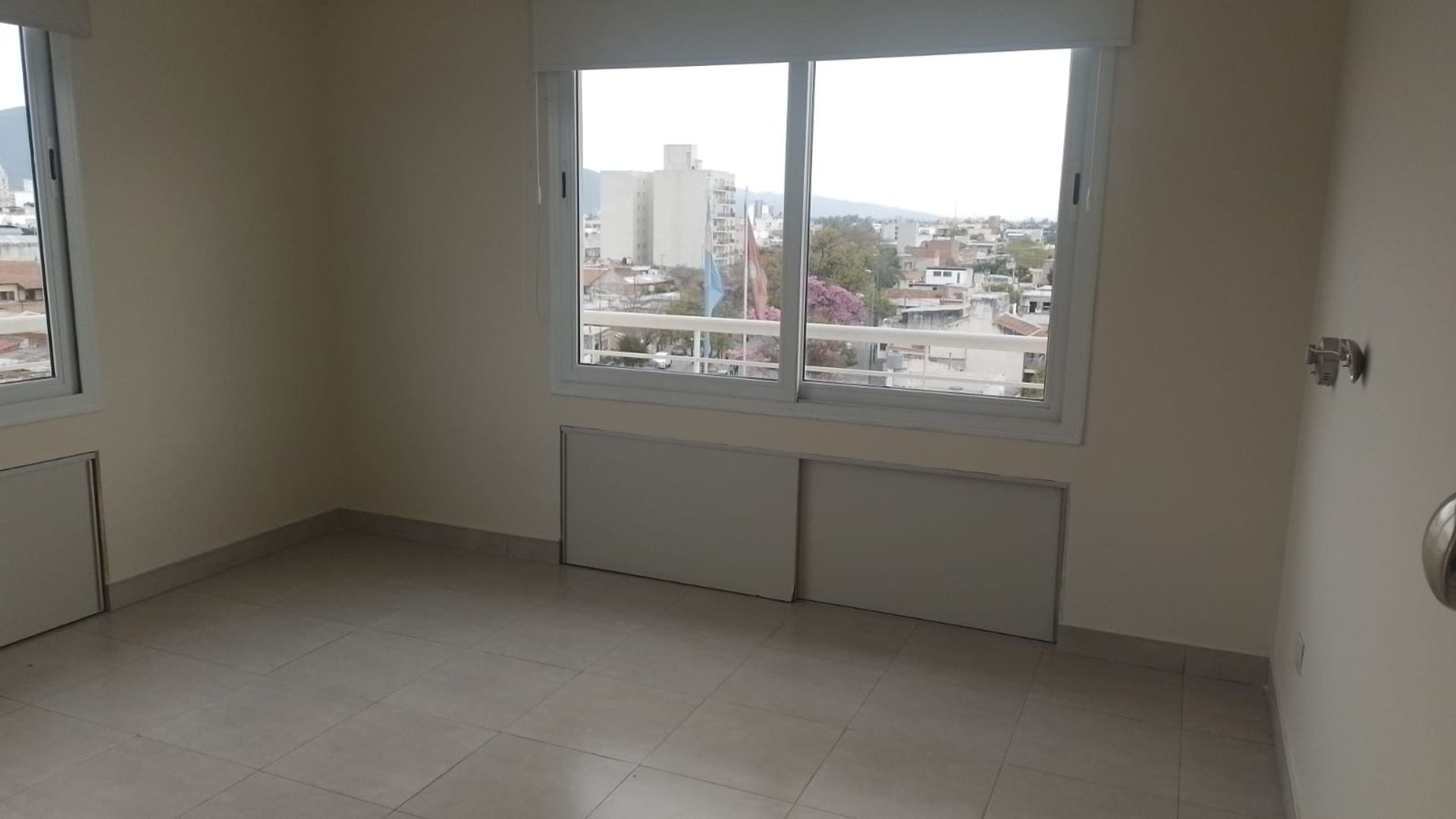 DEPARTAMENTO AMPLIO EN ALQUILER MACROCENTRO 2 DORM - foto 8