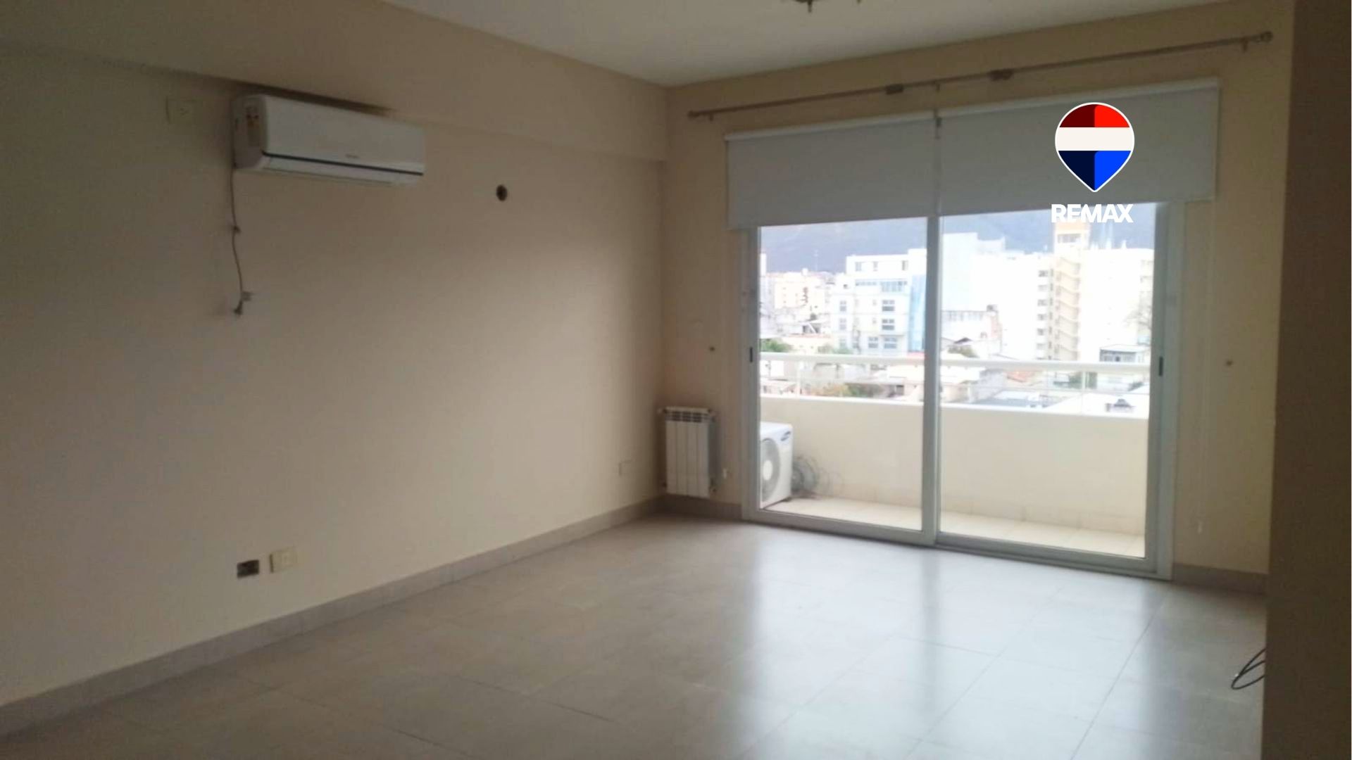 DEPARTAMENTO AMPLIO EN ALQUILER MACROCENTRO 2 DORM - foto 1