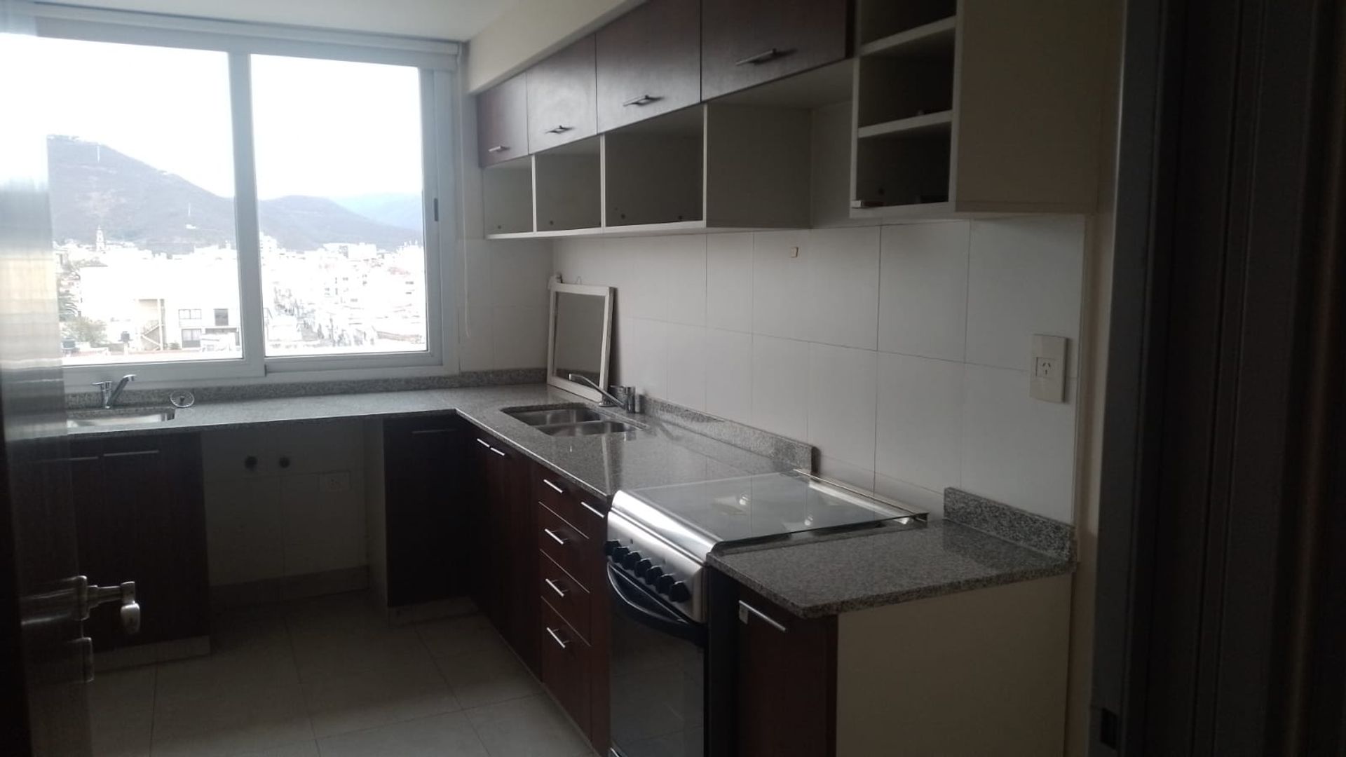 DEPARTAMENTO AMPLIO EN ALQUILER MACROCENTRO 2 DORM - foto 6
