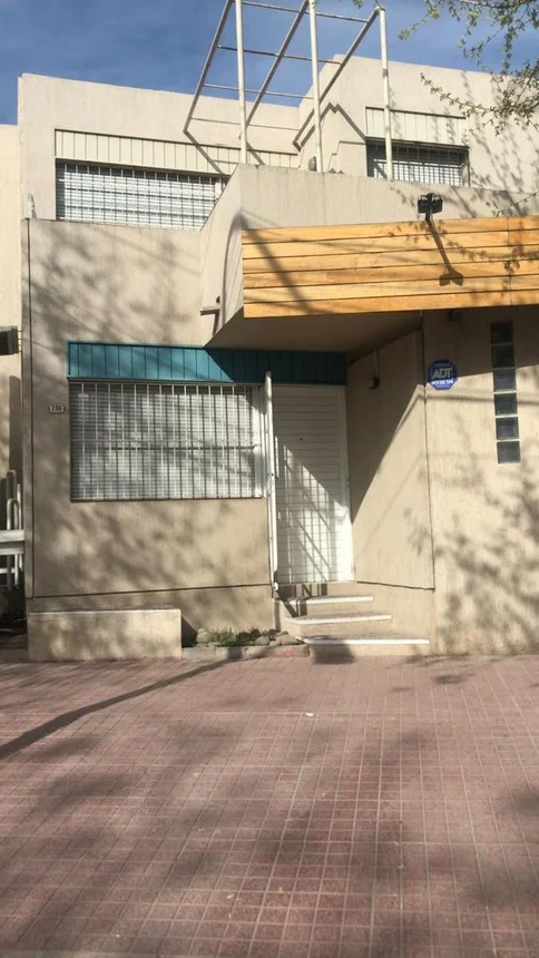 Casa en venta en Mendoza, foto 2