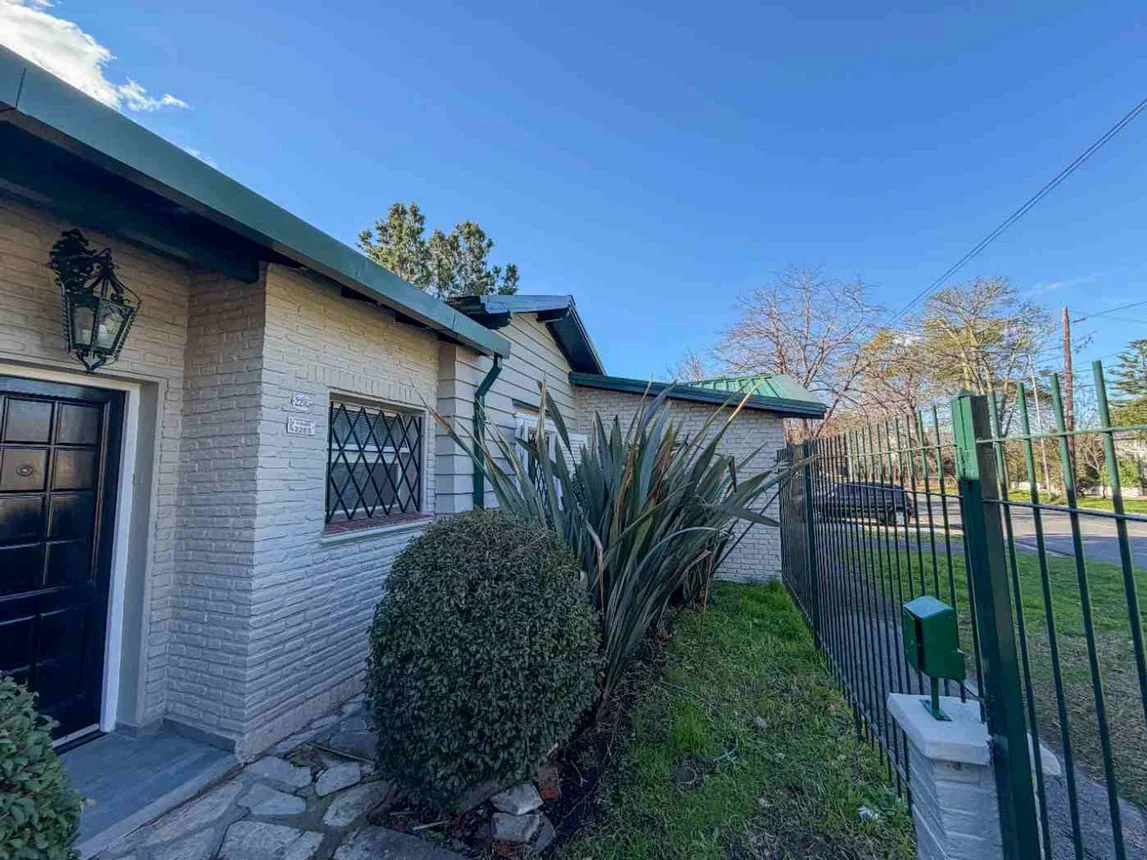 Casa de 4 ambientes en venta en Ciudad Jardín, Avenida Doctor Ricardo Balbín 2200, foto 5