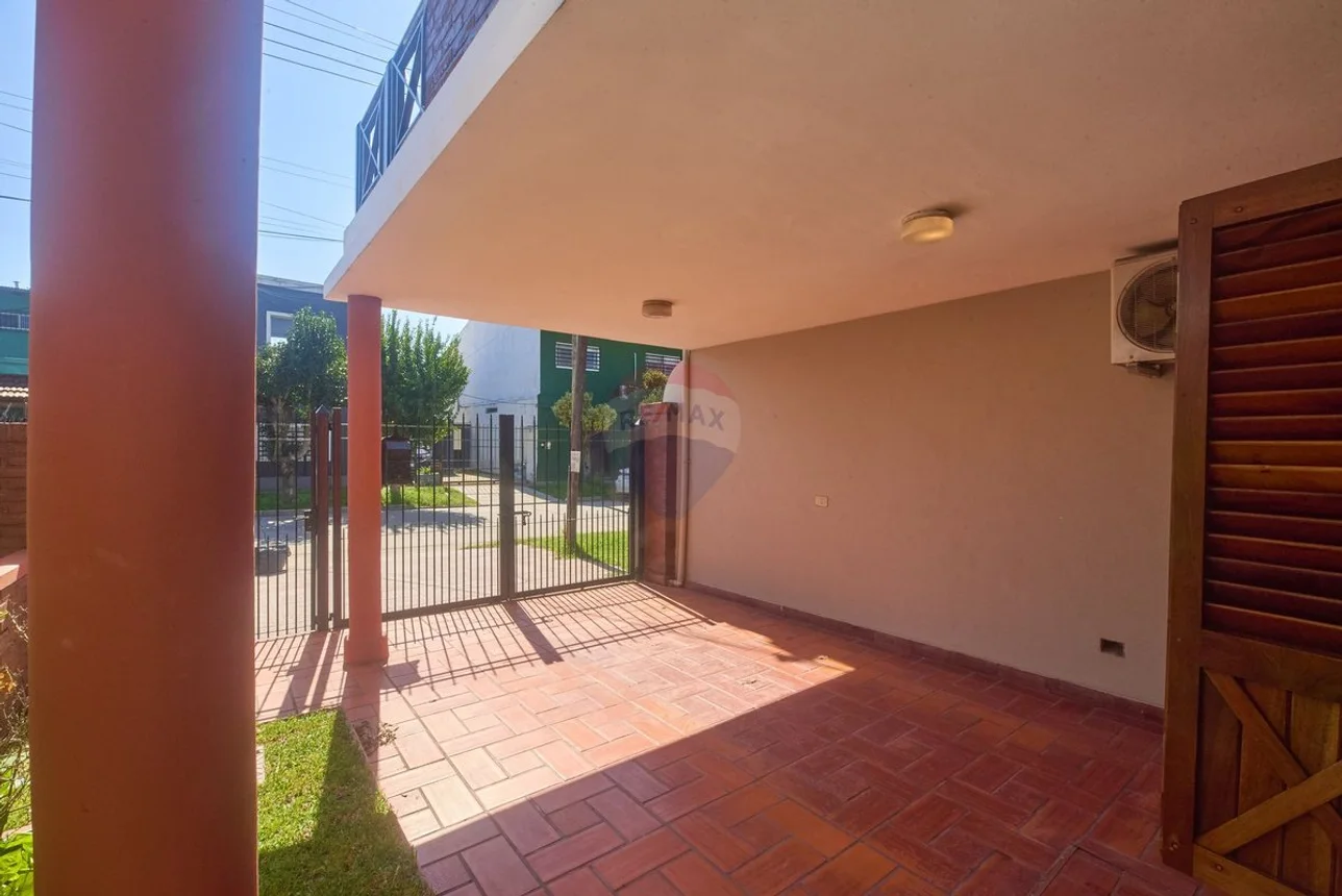 Casa dúplex de 3 ambientes en venta en Ezpeleta Este, Santa Fe 900, foto 4