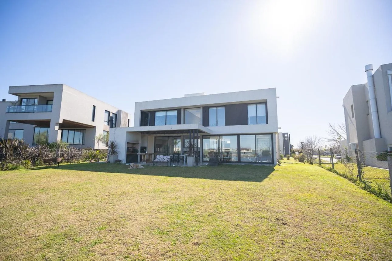 Casa en venta en Belén de Escobar, foto 2