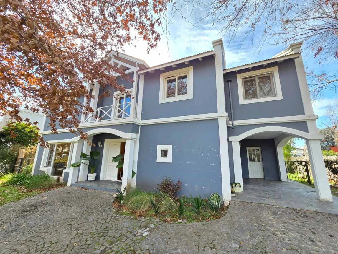 Casa de 6 ambientes en venta en Del Viso, Francisco Romero 3200