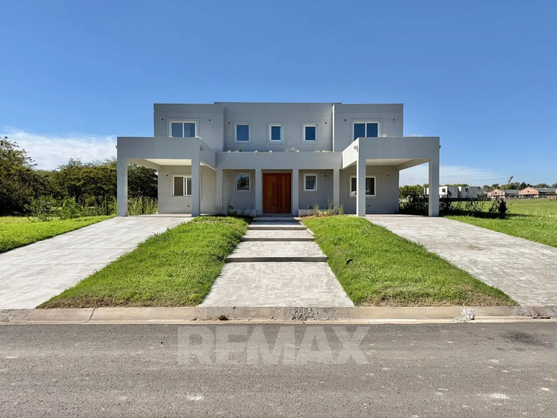 Casa en venta en Pilar