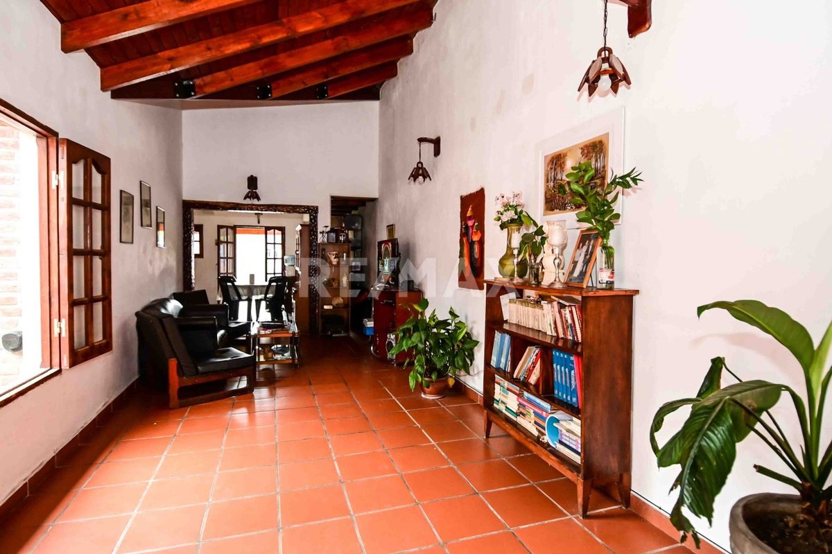 CASA 3 DORMITORIOS VENTA VAQUEROS CON COCHERA - foto 6