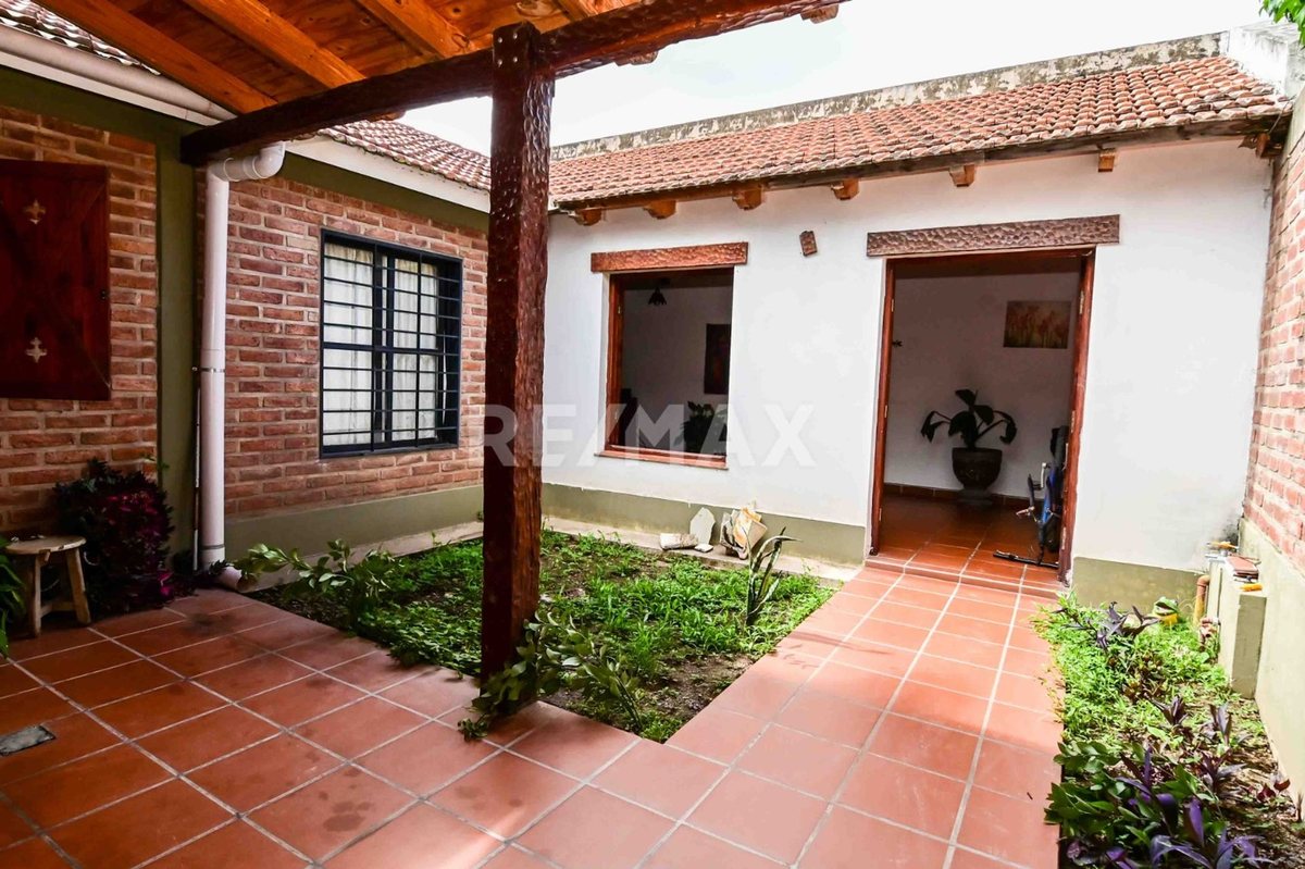 CASA 3 DORMITORIOS VENTA VAQUEROS CON COCHERA - foto 3