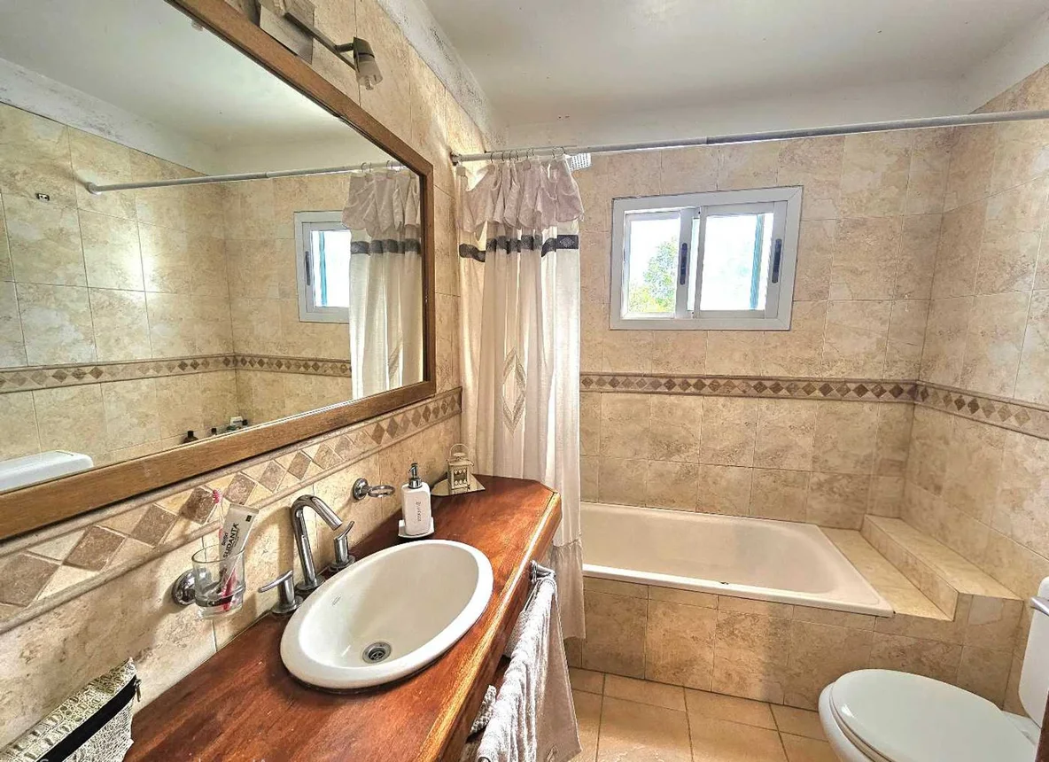 Casa de 4 ambientes en venta en General Rodríguez, Perez Taboada 700, foto 3