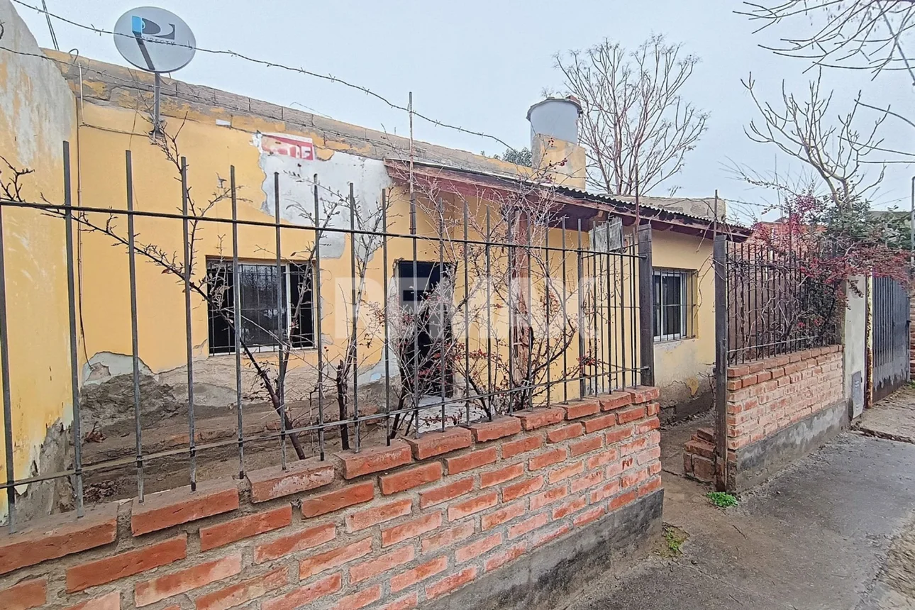 Casa de 4 ambientes en venta en Neuquén, Los Zorzales 500, foto 2