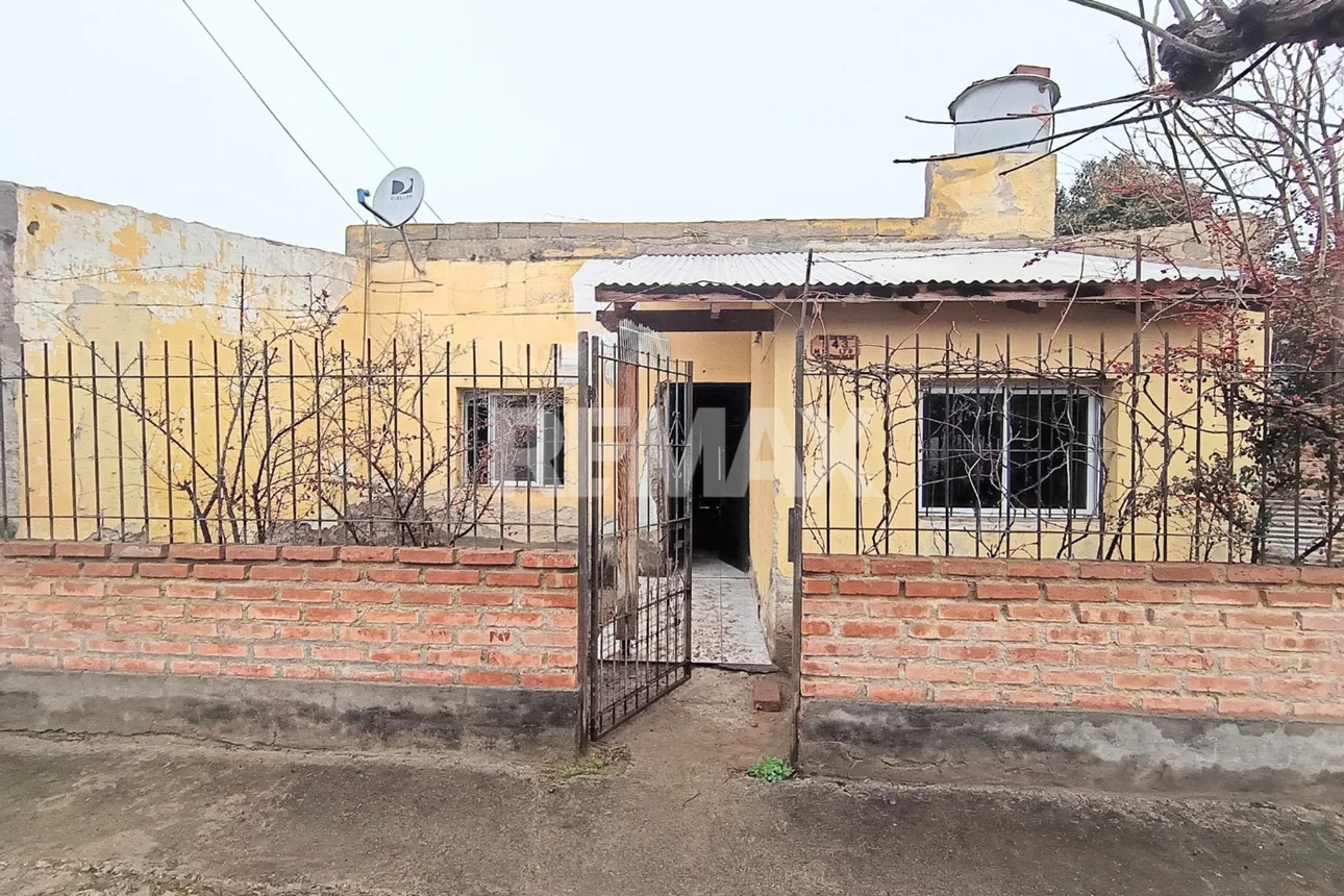 Casa de 4 ambientes en venta en Neuquén, Los Zorzales 500
