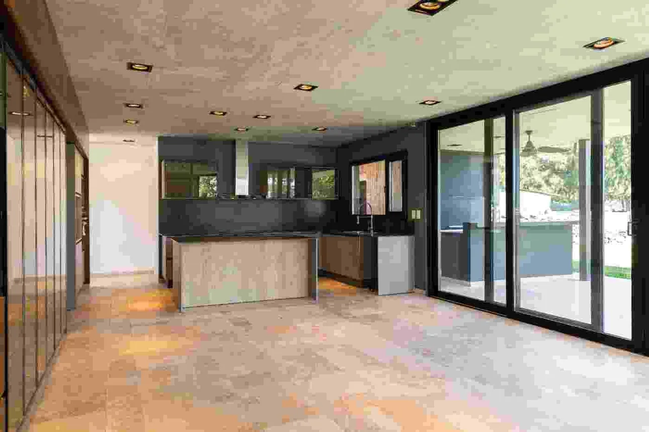 Casa de 7 ambientes en venta en Villa Rosa, I. Manzoni 1600, foto 5