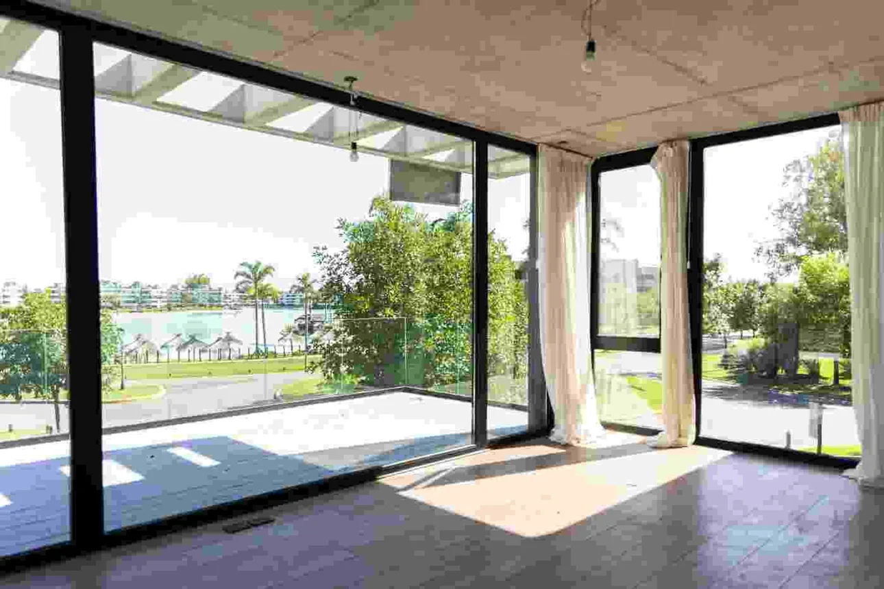 Casa de 7 ambientes en venta en Villa Rosa, I. Manzoni 1600, foto 4