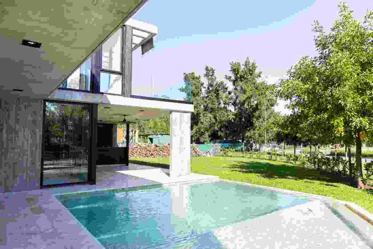 Casa de 7 ambientes en venta en Villa Rosa, I. Manzoni 1600, foto 3