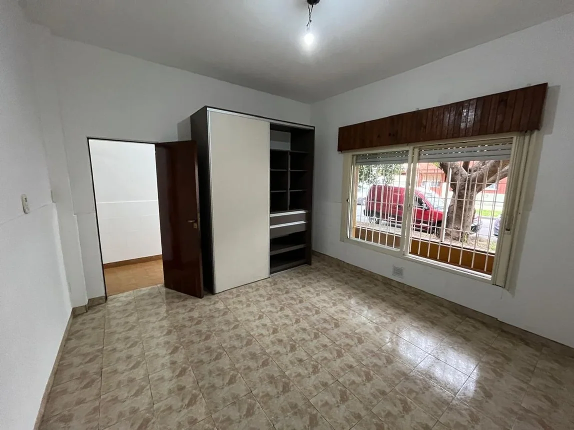 Casa de 6 ambientes en venta en Villa Bosch, Del Kaiser 1300, foto 2