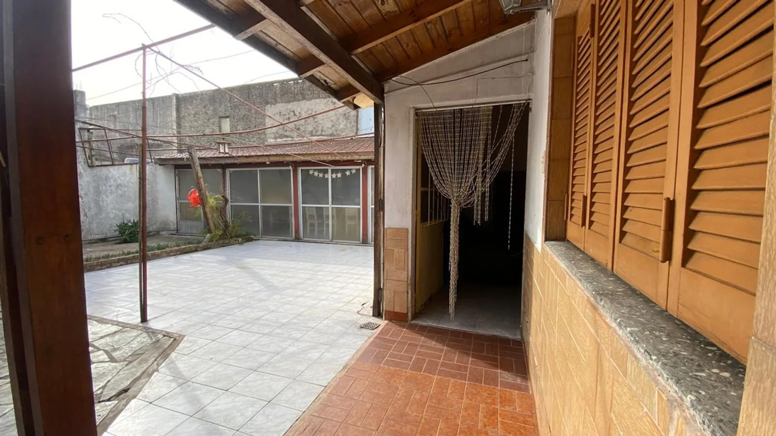 Casa de 4 ambientes en venta en Monte Chingolo, Eva Perón 4400, foto 2
