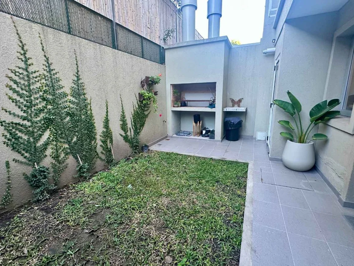 Casa dúplex en venta en Hurlingham, foto 5