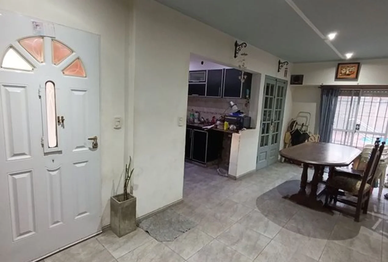 Casa de 5 ambientes en venta en Llavallol, Túpac Amaru 1000, foto 4