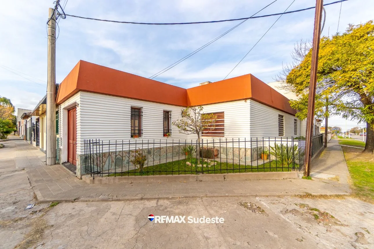 Casa en venta en Bahía Blanca, foto 2