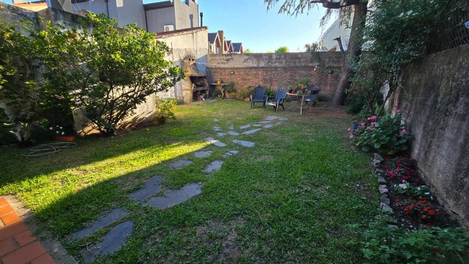 Casa de 6 ambientes en venta en Bernal Este, Maipú 200