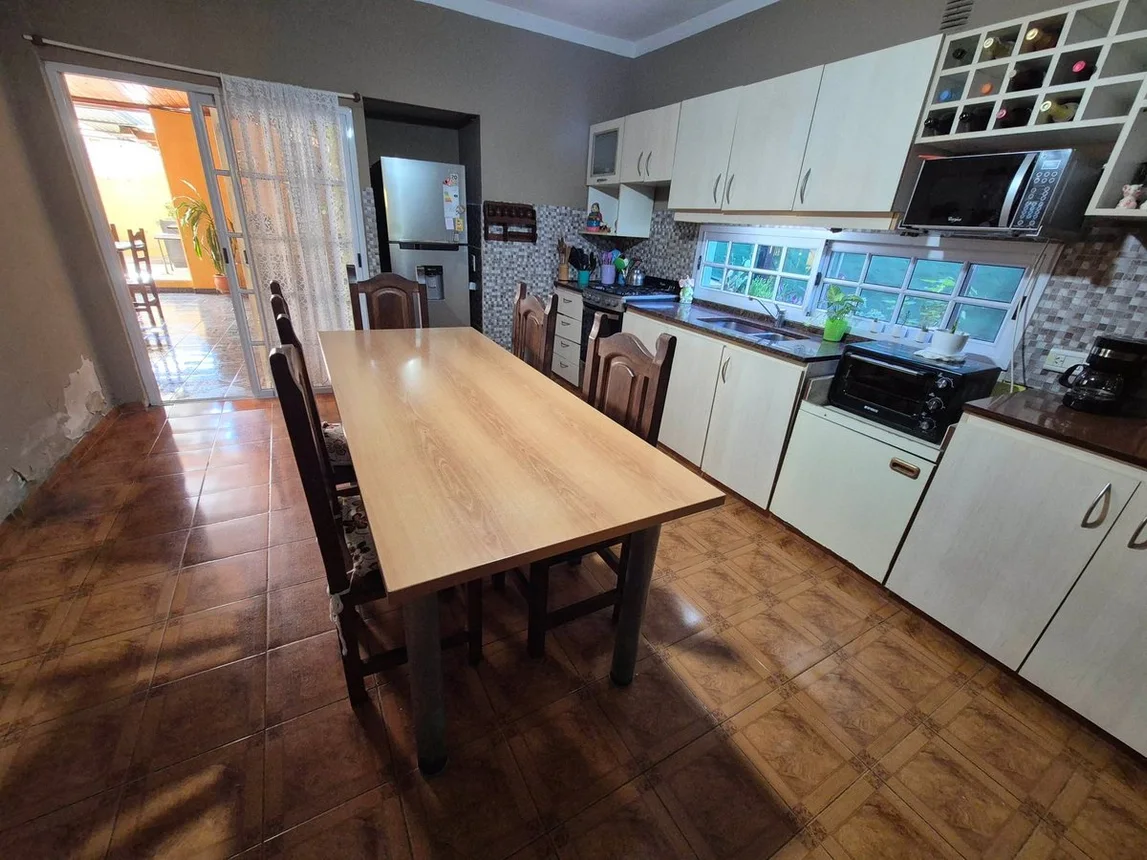 Casa de 5 ambientes en venta en Isidro Casanova, Juan Pablo de Lafayette 400, foto 3
