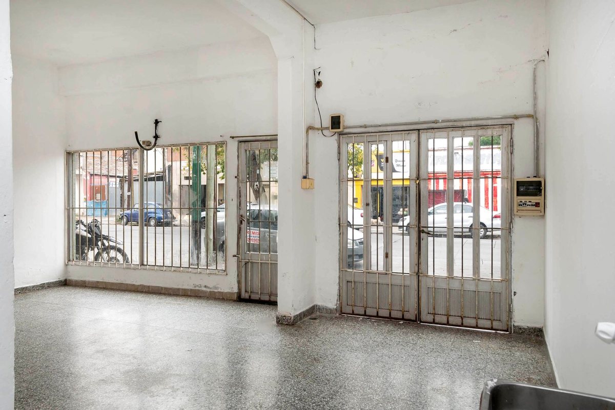 CASA 3 DORMITORIOS C/LOCAL VENTA MACROCENTRO SALTA - foto 9