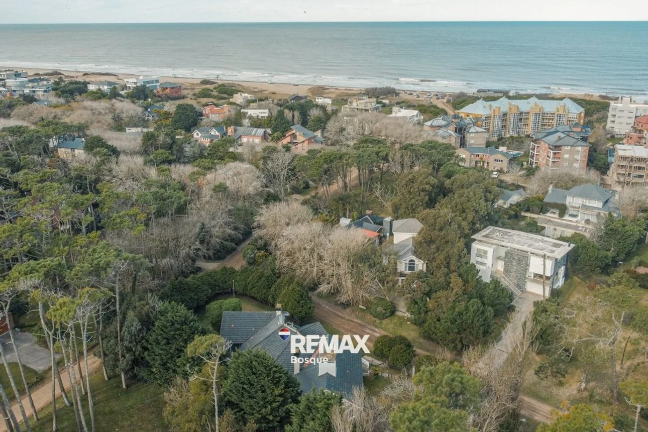 Casa en venta en Pinamar, foto 2